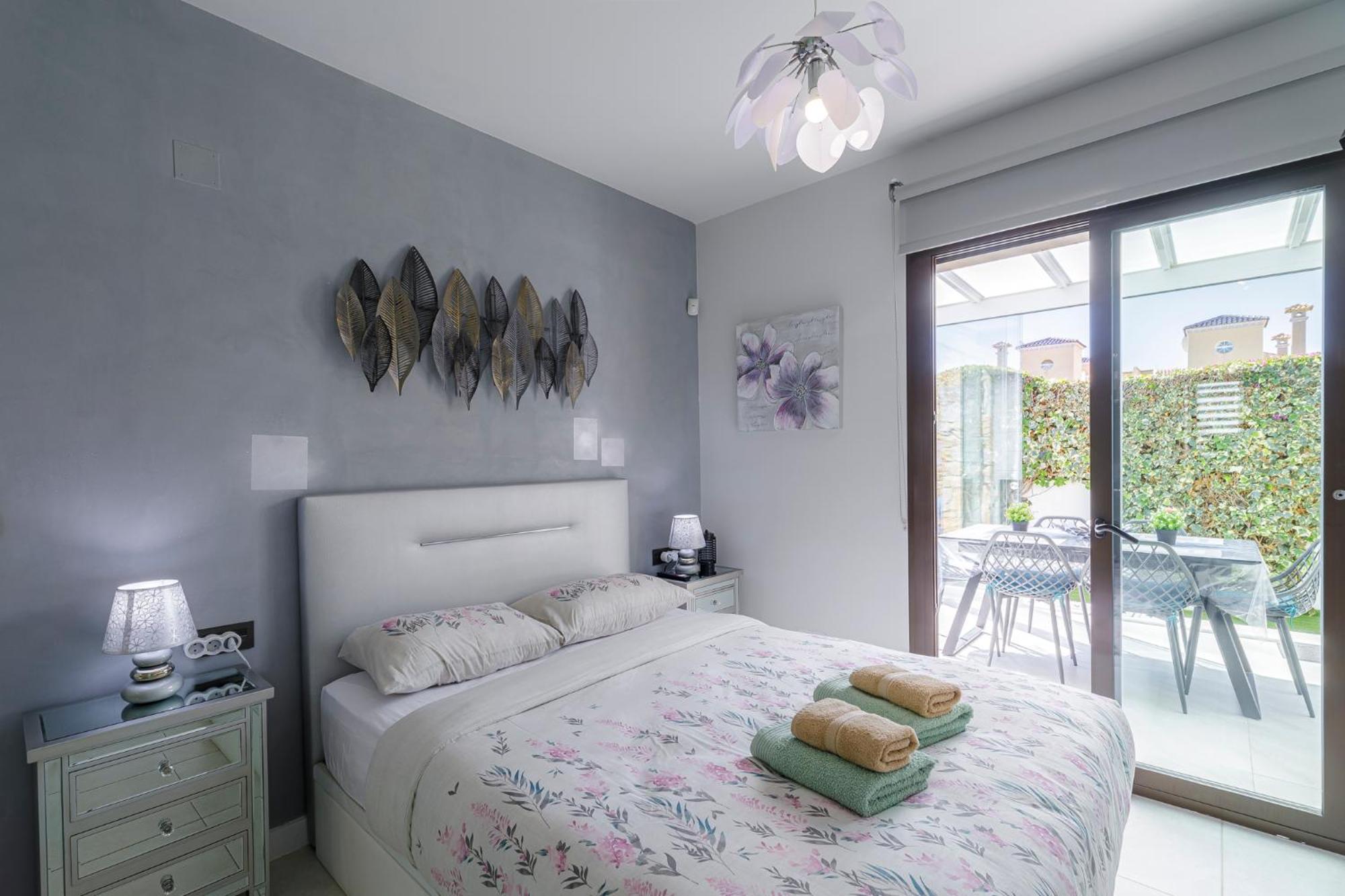 Luxe Met Verwarmd Prive Zwembad - Cabo Roig Orihuela