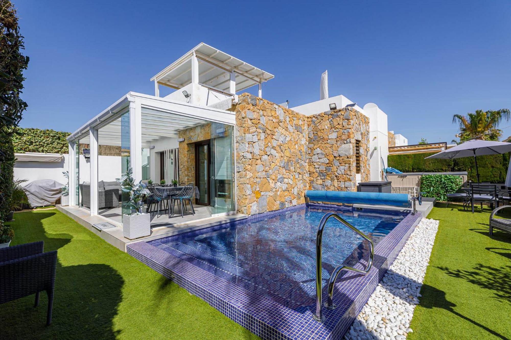 Luxe Met Verwarmd Prive Zwembad - Cabo Roig Orihuela